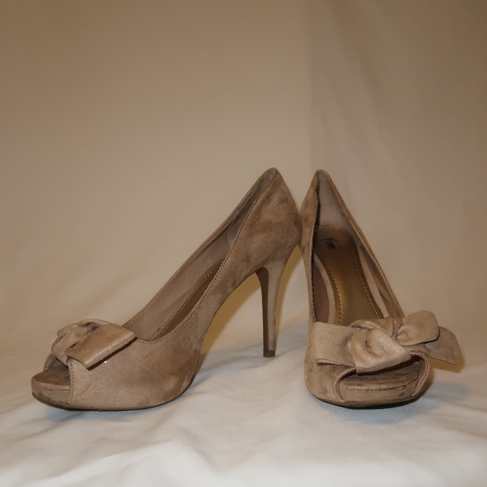 Womens Tan Suede Bow Detail Heel Sz 12